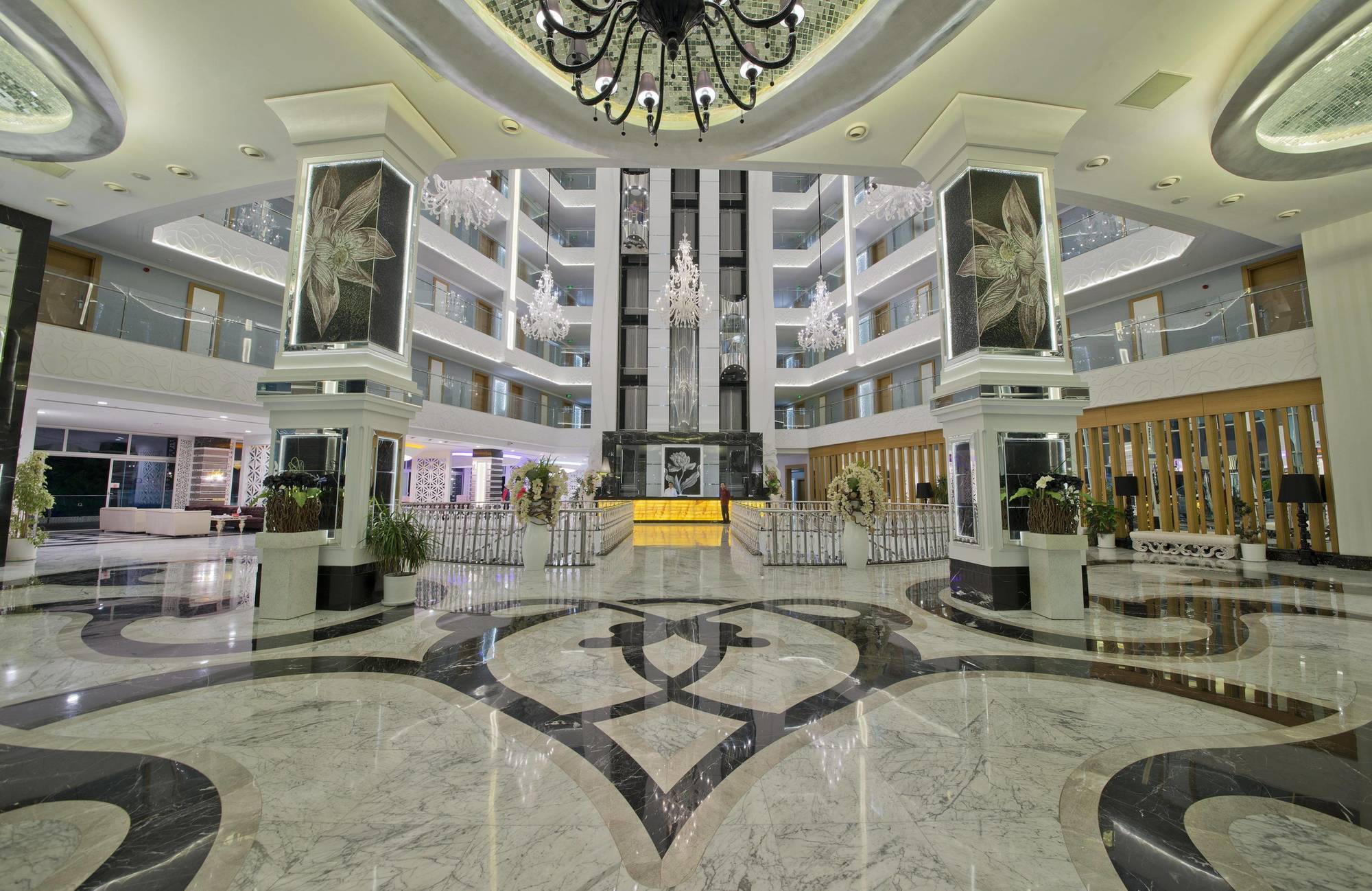 Q Premium Resort Hotel オクルカラール エクステリア 写真